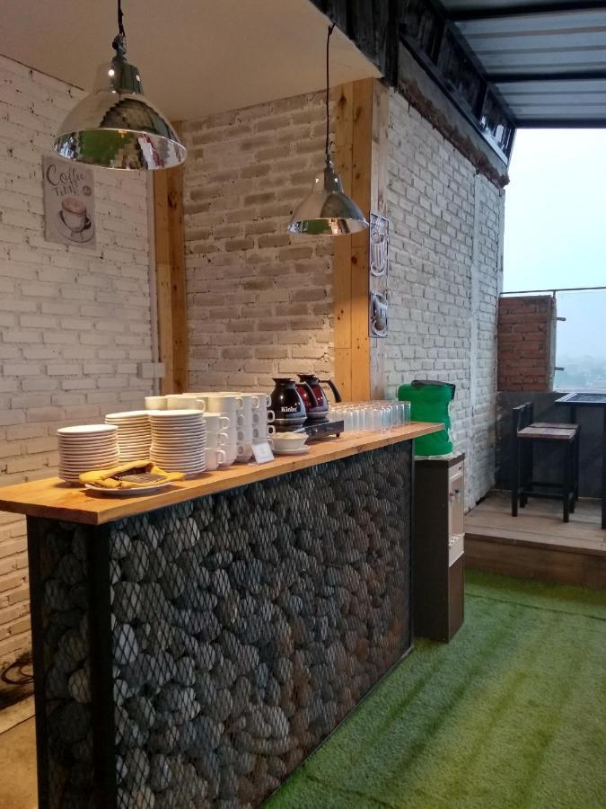 Idea'S Hotel Jalan Ibrahim Aji Bandung Exteriör bild
